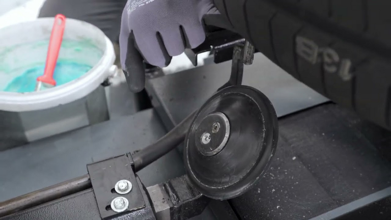 Akimbo MK2 – How to Align the Tools Using the Integrated Laser